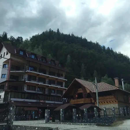 בית הארחה Restaurant Piatra Craiului